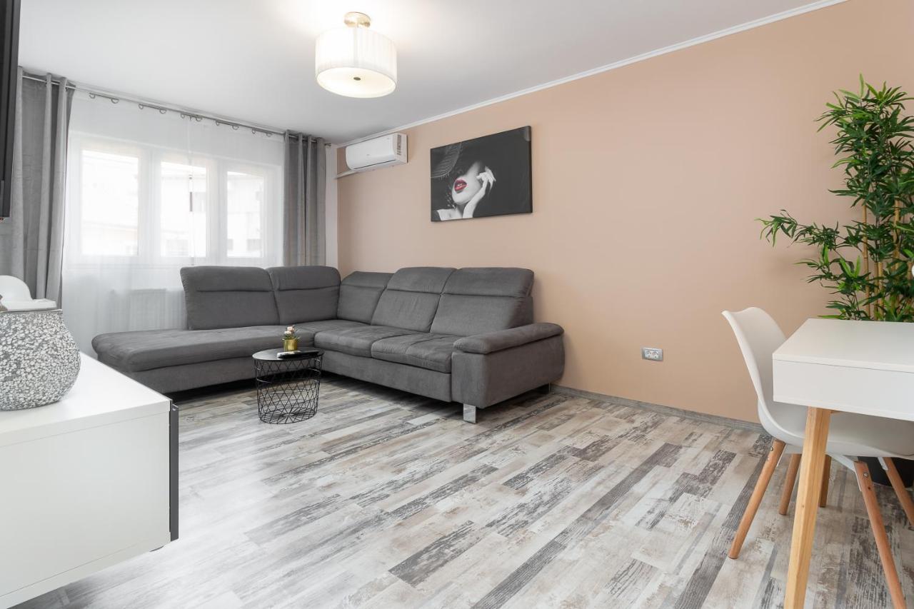 Apartamento Decebal Flat Oradea Exterior foto