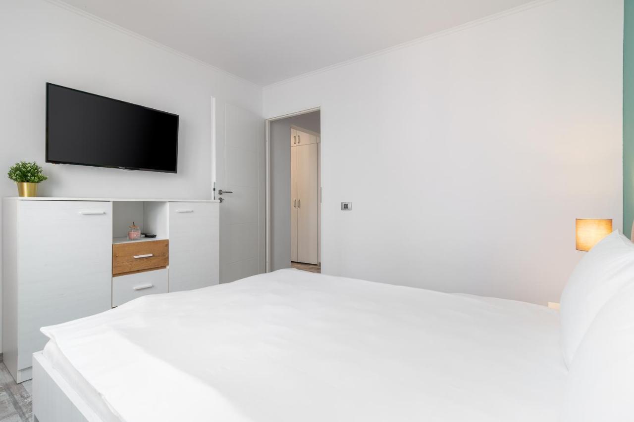 Apartamento Decebal Flat Oradea Exterior foto